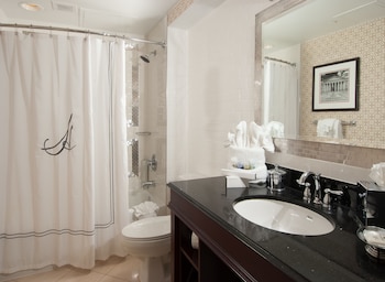 Executive Room, 1 King Bed