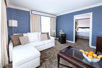 Alexander Executive Suite
