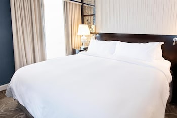 Room, 1 King Bed, Accessible (ADA Tub)
