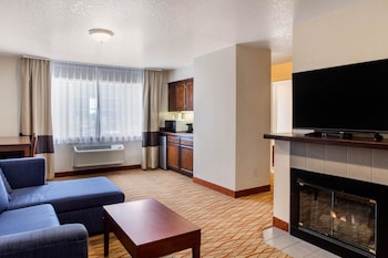 Suite, 1 King Bed, Non Smoking, Jetted Tub