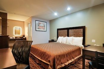 Single Room, 1 King Bed, Accessible