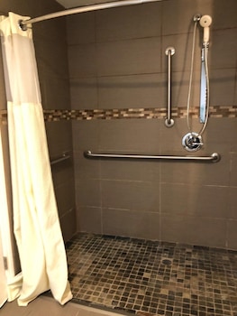 Quadruple Room, 2 Queen Beds, Accessible