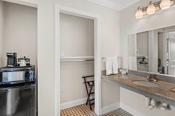 Room, 1 Queen Bed, Accessible