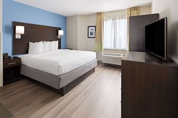 Studio Suite, 1 King Bed, Non Smoking