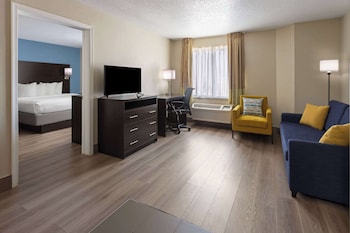Studio Suite, 1 King Bed, Non Smoking
