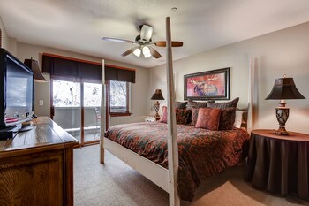 Premier Condo, 2 Bedrooms