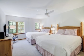 Premier Condo, 3 Bedrooms