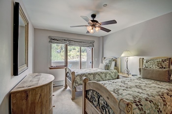 Condo, 4 Bedrooms