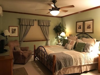 Condo, 2 Bedrooms (Plus Den or Loft)
