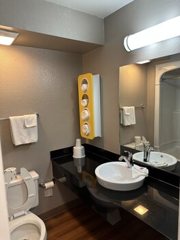 Deluxe Room, 1 King Bed, Non Smoking