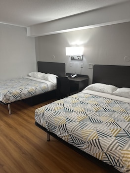 Deluxe Room, 2 Queen Beds, Non Smoking