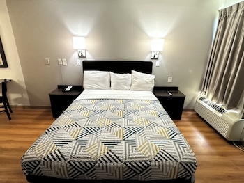 Standard Room, 1 Queen Bed, Non Smoking