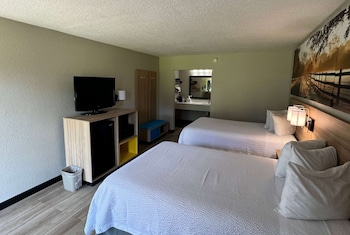 Room, 2 Double Beds, Non Smoking (Pet-Friendly)
