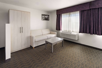 Room, Multiple Beds, Non Smoking