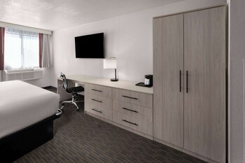 Studio, 1 King Bed, Non Smoking