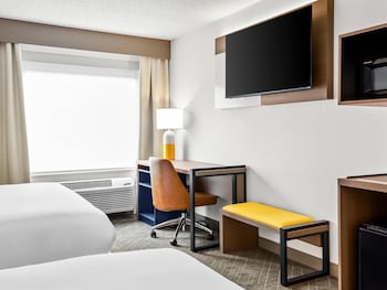 Standard Room, 2 Queen Beds, Non Smoking