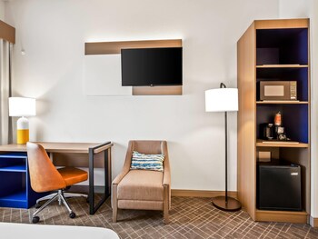 Room, 1 King Bed, Accessible, Non Smoking