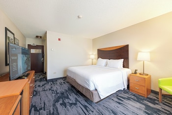 Room, 1 King Bed, Hearing Accessible (Transfer Shower)