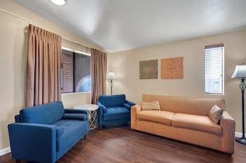 Suite, 2 Queen Beds, Non Smoking