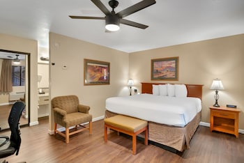 Standard Room, 1 King Bed, Non Smoking