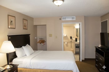 Standard Room, 1 Queen Bed, Non Smoking