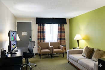 Suite, 2 Double Beds, Refrigerator & Microwave, Ground Floor