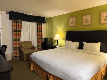 Standard Room, 1 Queen Bed, Non Smoking