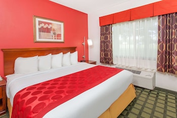 Suite, 1 King Bed, Non Smoking (One-Bedroom Suite)