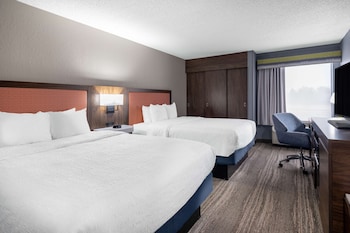 Two queen bed ns