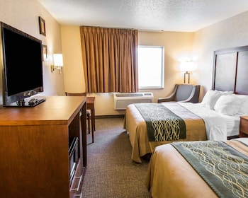 Standard Room, 2 Queen Beds, Non Smoking