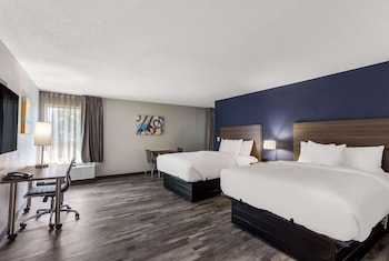 Suite, 2 Queen Beds, Non Smoking (Efficiency)