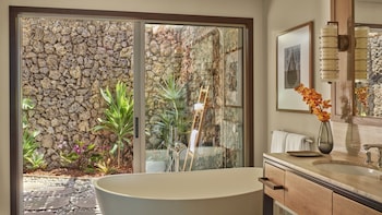 Superior Suite, 1 Bedroom, Accessible, Ocean View