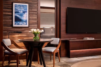 Superior Suite, 1 Bedroom, Accessible, Ocean View