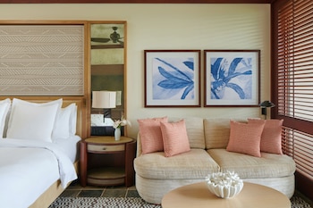 Deluxe Room, 1 King Bed with Sofa bed, Ocean View