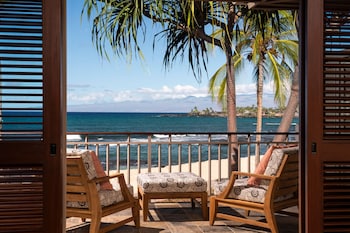 Oceanfront Room, 1 King + sofabed