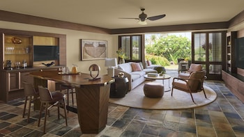Deluxe Suite, 1 Bedroom, Garden View, Ground Floor (Ohana Family Suite)