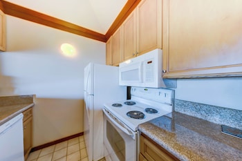 Condo, 1 Bedroom, Partial Ocean View