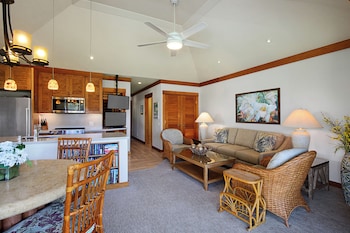 Royal Room, 1 Bedroom, Garden View (Unit 0063 ,1Bath)