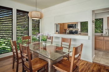 Condo, 2 Bedrooms, Garden View (Unit 220, 2 Bath)