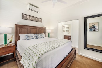 Royal Room, 1 Bedroom, Garden View (Unit 0150 ,1Bath)