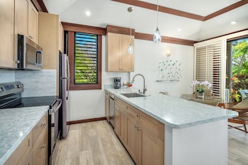 Royal Room, 1 Bedroom, Garden View (Unit 0084, 1 Bath)