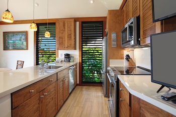 Royal Room, 1 Bedroom, Garden View (Unit 0063 ,1Bath)