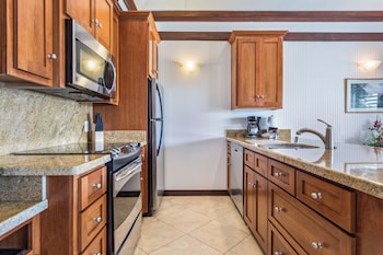 Royal Room, 1 Bedroom, Garden View (Unit 0082, 1 Bath)