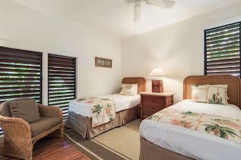 Condo, 2 Bedrooms, Garden View