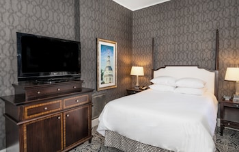 Room, 1 Queen Bed (Robert Johnson)