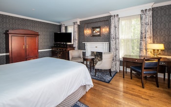 Room, 1 King Bed (Governor Calvert Historic)