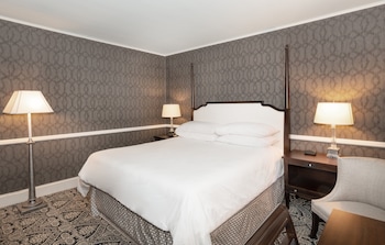 Room, 1 King Bed (Robert Johnson)