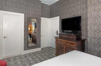 Room, 1 Queen Bed (Robert Johnson)