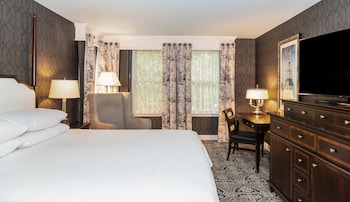 Room, 1 King Bed (Governor Calvert King)