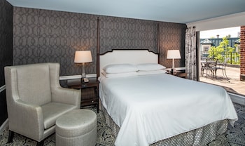 Room, 1 King Bed, Balcony (Governor Calvert)